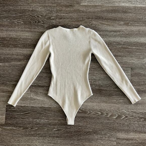 EUC Veiled New York Ribbed Knit Long Sleeve Bodysuit Beige Neutral | Size Medium - Picture 15 of 15